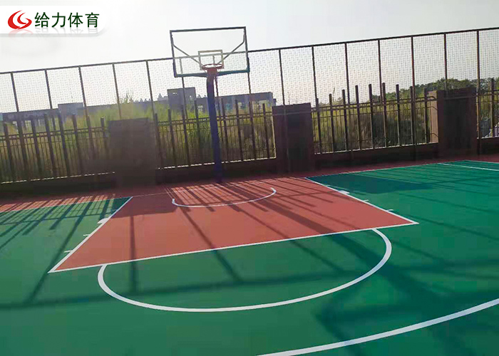 戶外籃球架