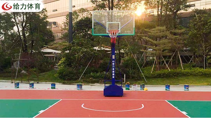 移動籃球架