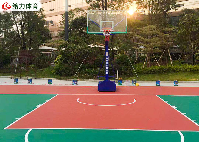 移動(dòng)籃球架