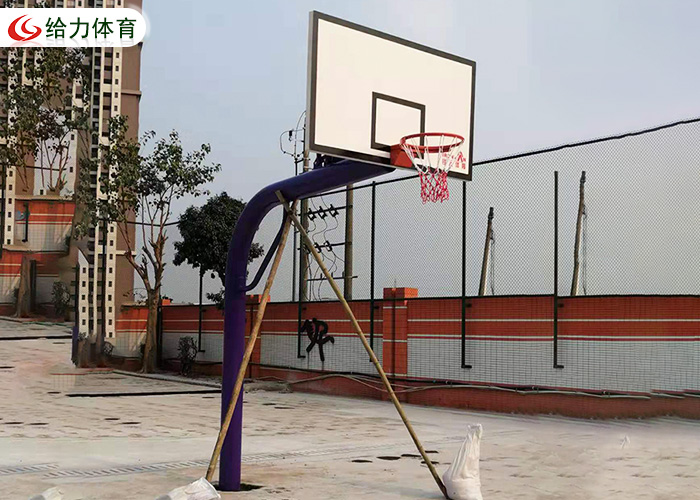 籃球架廠家哪個(gè)好